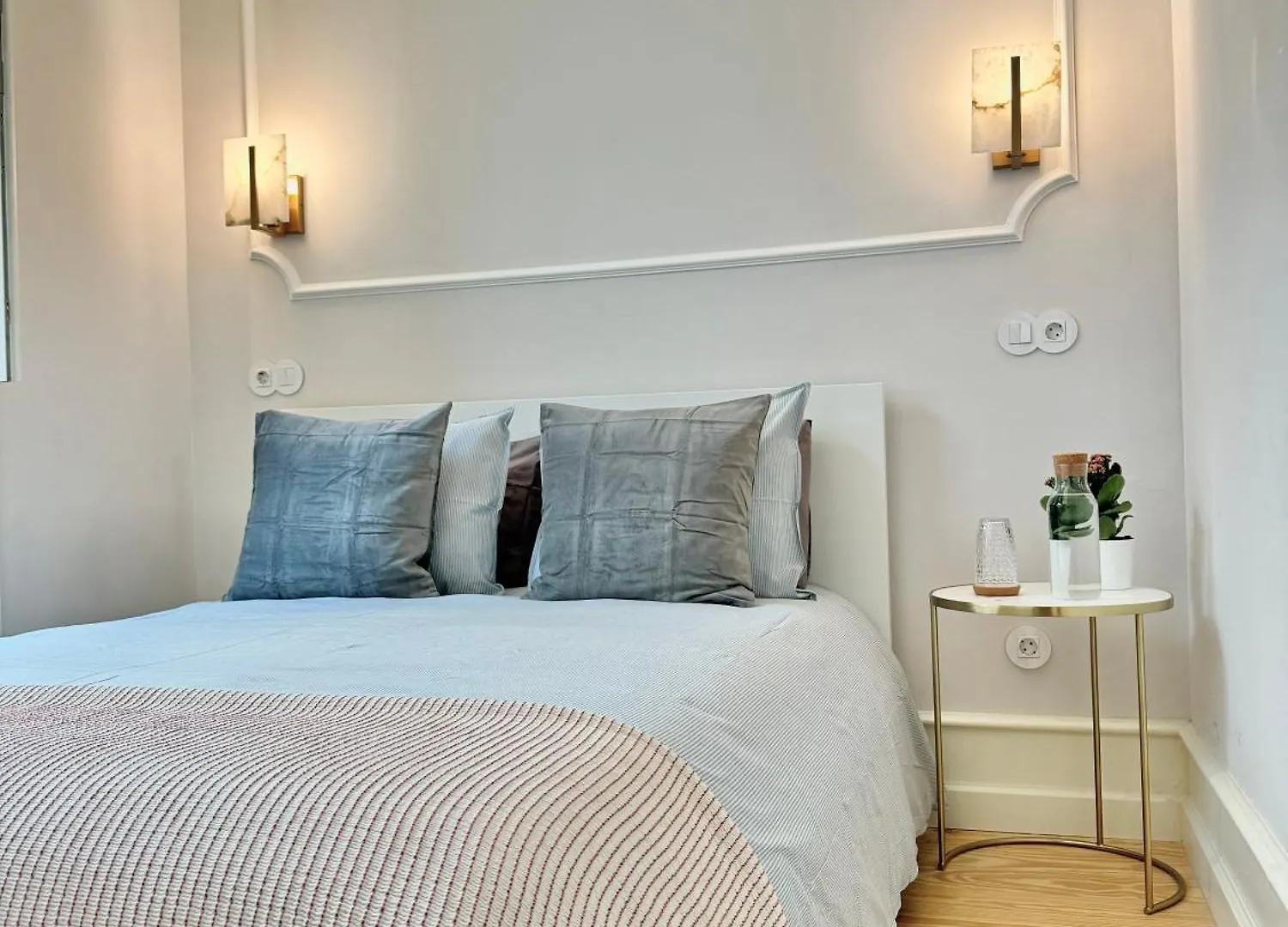Quarto Privativo Com Banheiro Exclusivo Fora Do Quarto 리스본 0*,